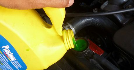 Tips Beli Mobil Bekas, Ini Penyebab Air Radiator Berwarna Keruh