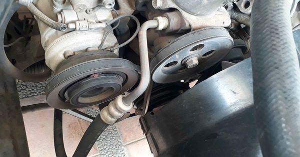 Свистит ремень тойота авенсис