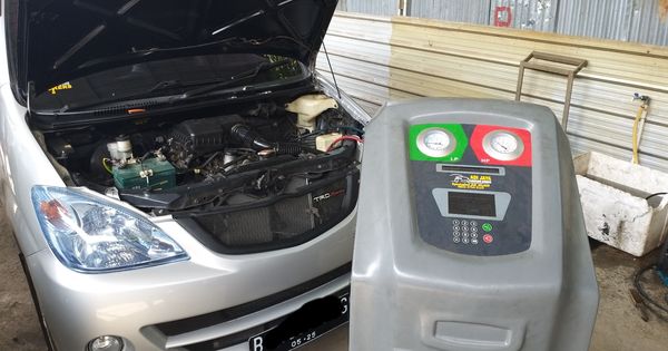 Tips Beli Mobil Bekas Pahami 3 Penyebab Ac Mobil Enggak Dingin Gridoto 