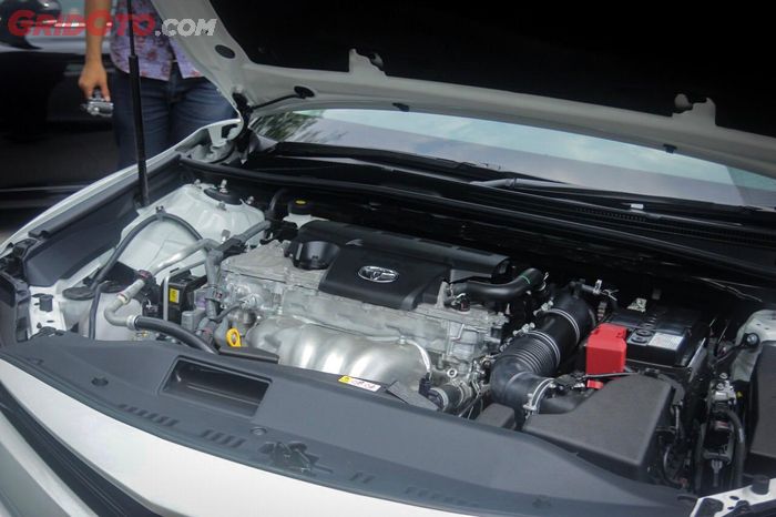 Mesin Toyota All New Camry non-hybrid menggunakan mesin 2.500 cc dengan kode 2AR-FE