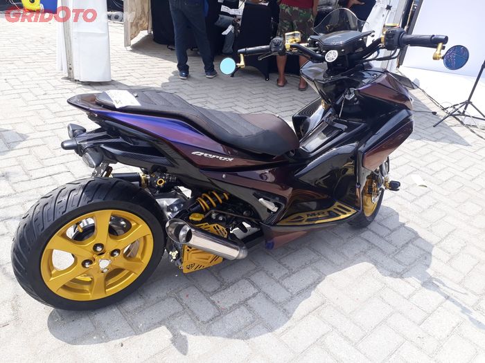 Baru dimulai Aerox bunglon langsung memikat mata pengunjung