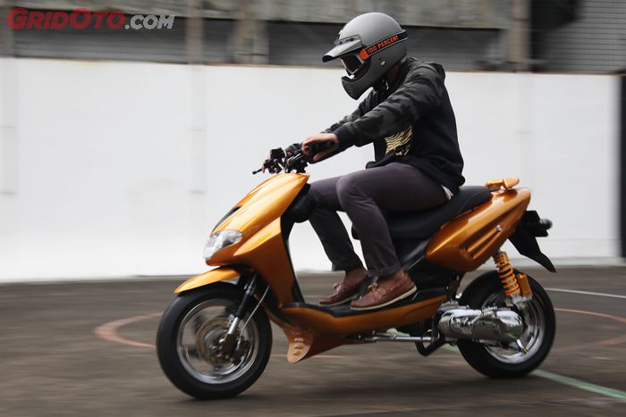 Modifikasi CPI Hussar Bergaya Matic 2 Tak Racing Scooterport