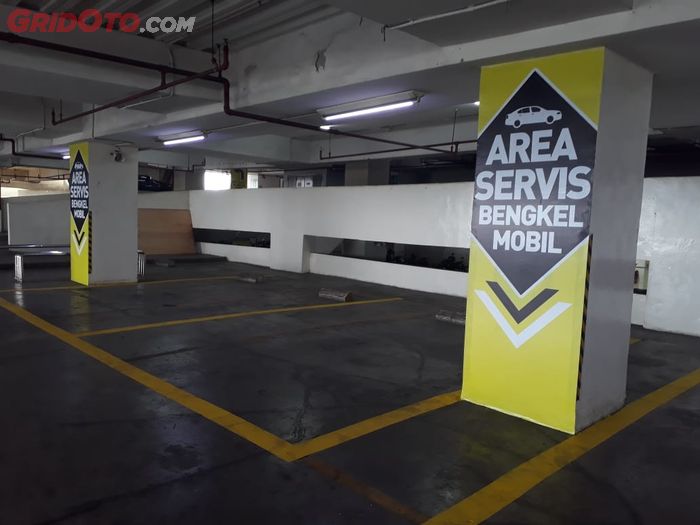 Area servis bengkel di Blok M Square