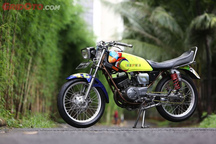 Modifikasi Yamaha RX King Bertema Valentino Rossi