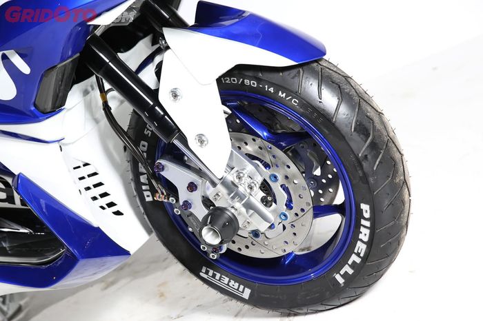 Modifikasi Yamaha Aerox MotoGP Movistar Surya Motor Variasi Best Racing Customaxi Yamaha Denpasar