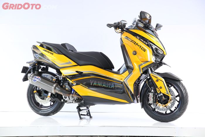 Yamaha XMAX penyabet gelar master di Customaxi seri Surabaya