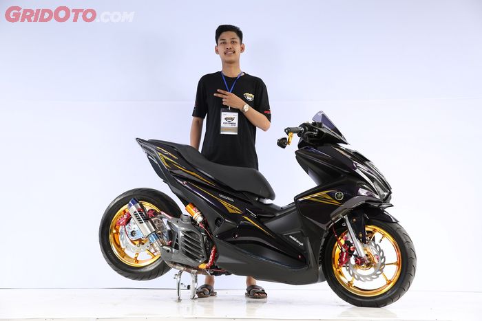 Yamaha Aerox 155 pemenang Best Elegant Customaxi Surabaya