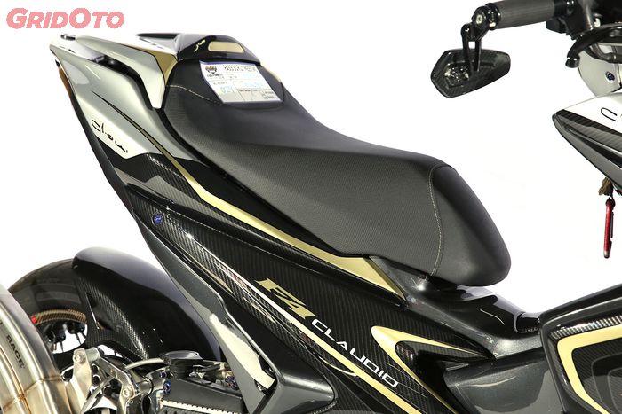 Modifikasi Yamaha Aerox Konsep MV Agusta F4 Fat Motorsport