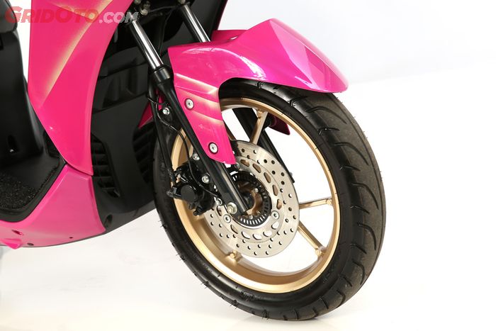 Modifikasi Yamaha Lexi Berkelir Pink Did's Motor