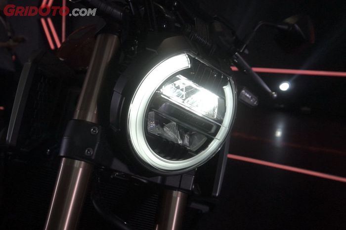 Lampu depan Honda CB650R 2019