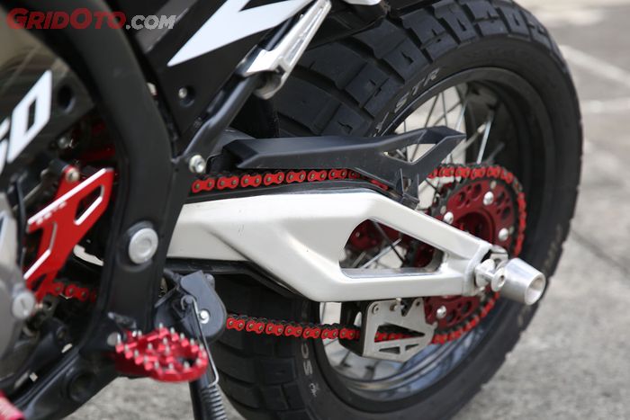 Modifikasi Honda CRF250 Rally Untuk Keperluan Adventure CAOS Custom Bike