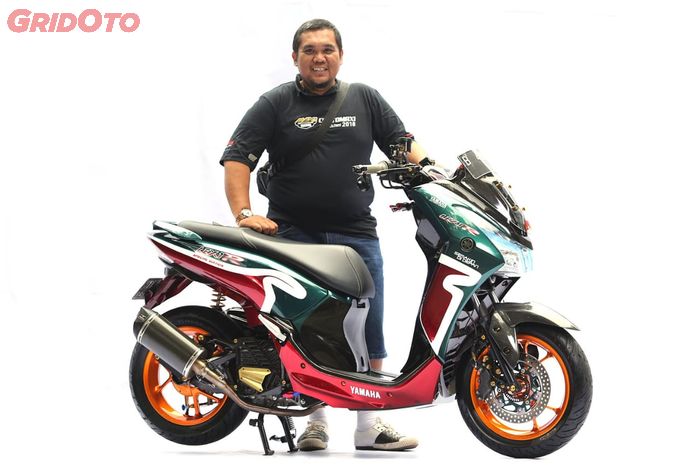 Yamaha Lexi dengan warna merah hijau strip putih ala motor F1ZR lawas