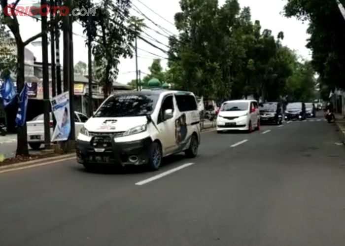 Konvoi bareng Dealer Nissan-Datsun Cinere beserta komunitas pengguna Evalia.