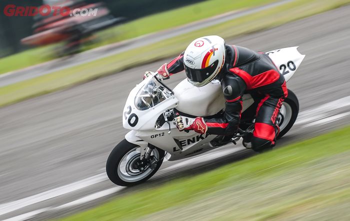 Test Ride Lenka GP12