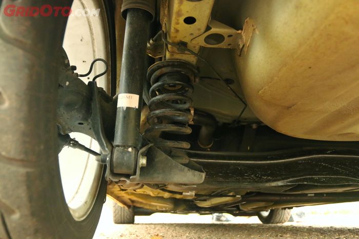 Per dan sokbreker comot punya Honda Jazz GK5