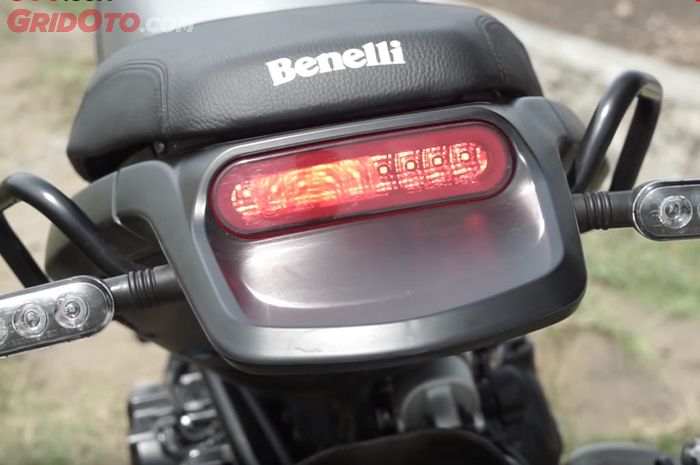 Lampu belakang Benelli Leoncino 500