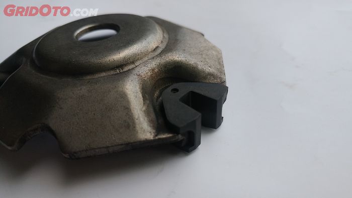 Slide piece atau slider sudah oblak jadi penyebabnya 