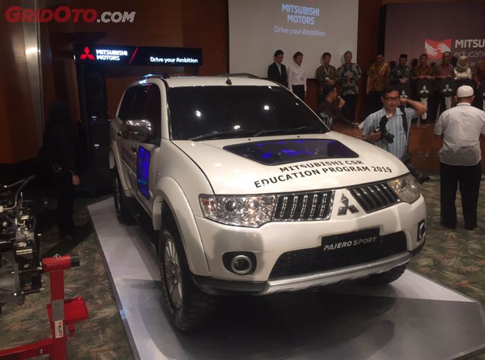 Salah satu unit mobil Mitsubishi Pajero Sport yang akan di donasikan.