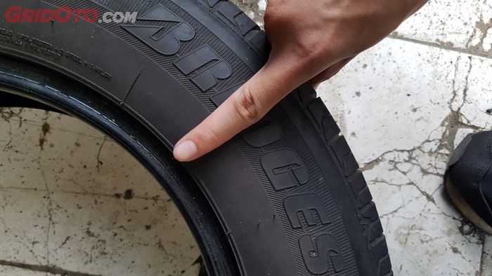 Mengapa Ban  Mobil  Bisa Mengalami Benjol  Begini 
