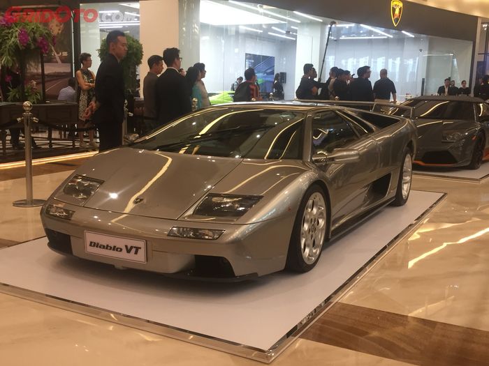 Lamborghini Diablo VT tampil elegan
