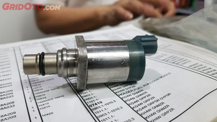 Valve Fuel Injector di Mobil Mesin Diesel