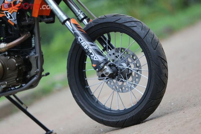 Kawasaki D-Tracker 150 Supermoto Wanita IF Garage