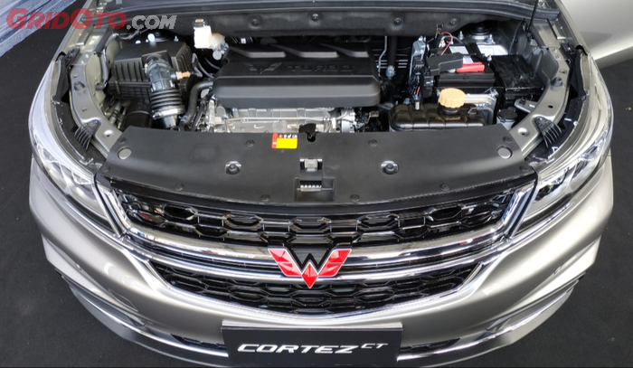 Dijuluki sebagai The New Advance MPV, Cortez CT dibekali mesin 1.500 cc Turbocharger dari Honeywell yang menghantarkan ke roda bagian depan (FWD) lalu dikombinasikan dengan transmisi CVT (Continously Variable Transmission) dari Bosch.  Bisa dibilang mesin tersebut sama seperti yang digunakan oleh saudaranya yakni Wuling Almaz.