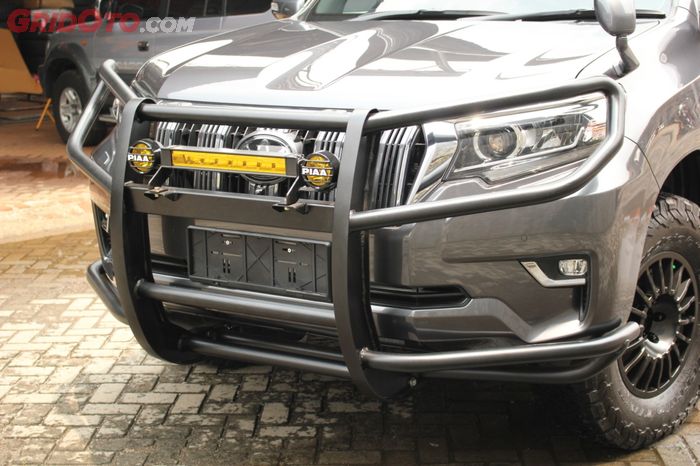 Bulbar custom mengikuti lekuk fascia depan Prado