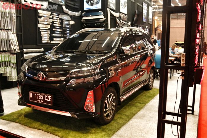 Toyota Avanza terbaru bertabur aksen krom pada banyak panel