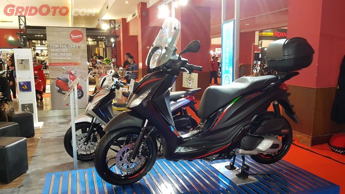 Piaggio Medley dengan aksesori resmi di IIMS 2019