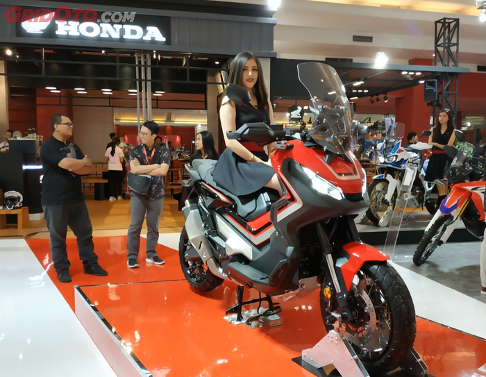 Ilustrasi, Honda X-ADV yang diperkenalkan di ajang IIMS 2019.
