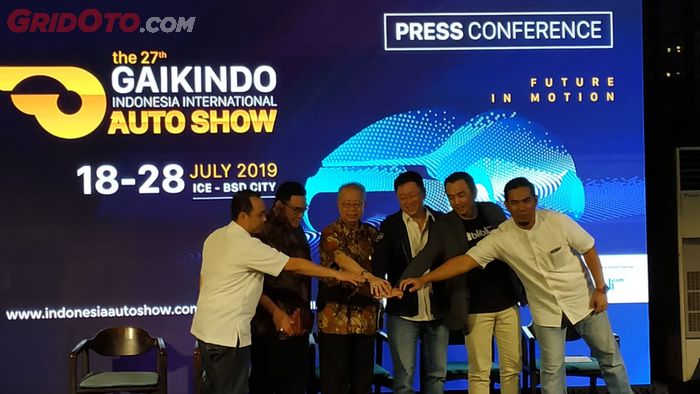 Para petinggi Gaikindo saat mengadakan press conference GIIAS 2019 di kawasan Senayan, Jakarta Pusat.