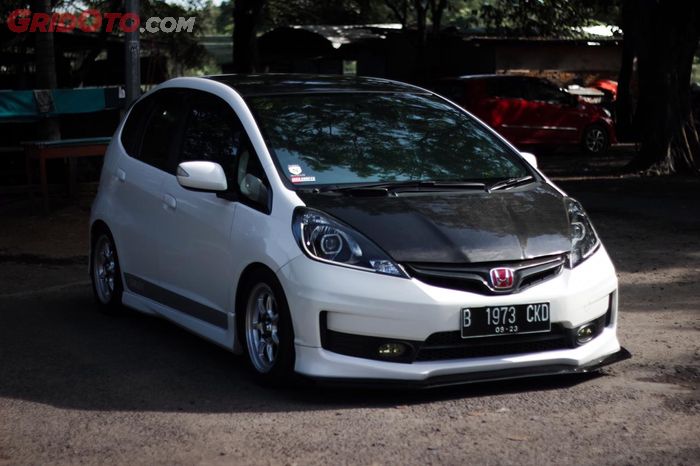 Honda Jazz pejuang static suspension