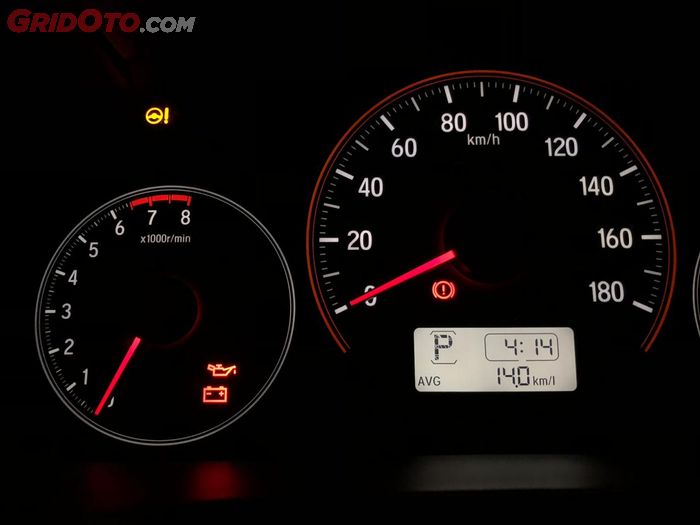 MID Honda Brio RS CVT, terlihat konsumsi BBM rata-rata 14 km/l