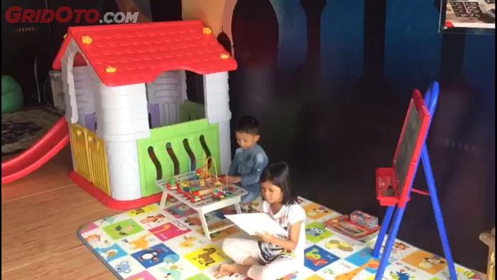 Tempat bermain anak di Rumah Pertamina Siaga rest area KM 102 Tol Cipali