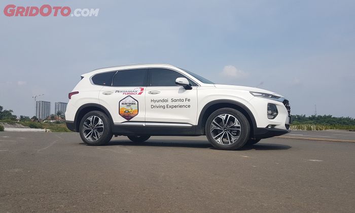 Hyundai Santa Fe XG 2.4 A/T di Holiday Fun Drive 2019