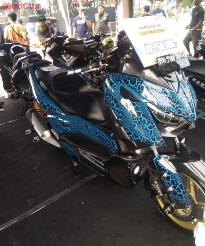 Yamaha XMAX milik Rico mendapatkan juara kedua kontes modifikasi kategori ekstrem