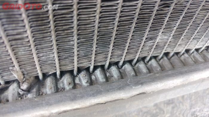 kebocoran radiator yang bisa ditambal harus kecil