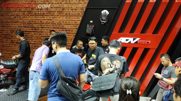 Honda ADV150 dipadati pengunjung yang datang ke GIIAS 2019.