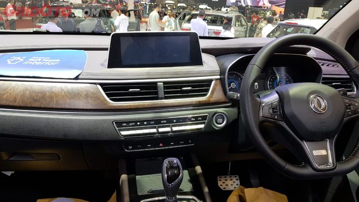 Head Unit DFSK Glory i-Auto yang Dilengkapi dengan Fitur Voice Command