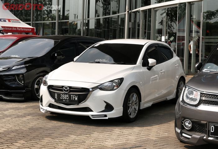 Mazda2 tampil asik meski minimalis