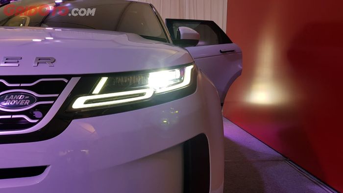 Identitas Lampu DRL Varian Range Rover yang Hadir di Range Rover Evoque Baru