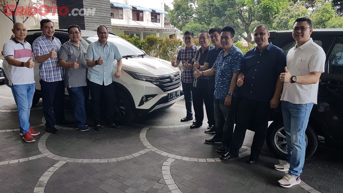 Jaringan dealer PT Toyota -Astra Motor turut mendukung program Avanza-Veloz Sebangsa di Medan