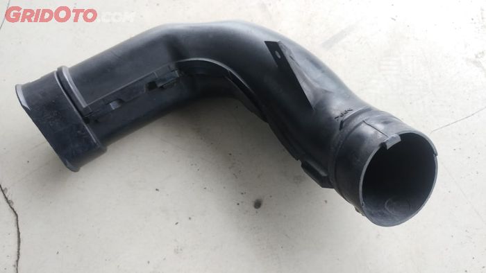 Air duct Nissan Livina