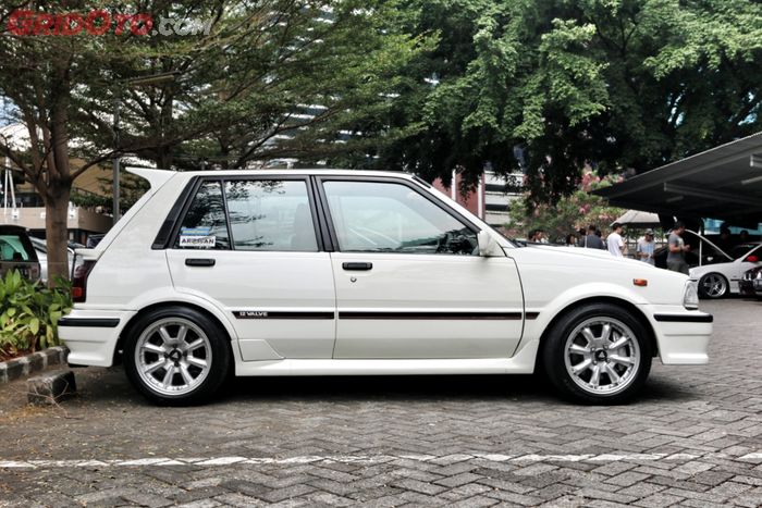 Toyota Starlet jadi city car mungil keren dibuat bergaya JDM