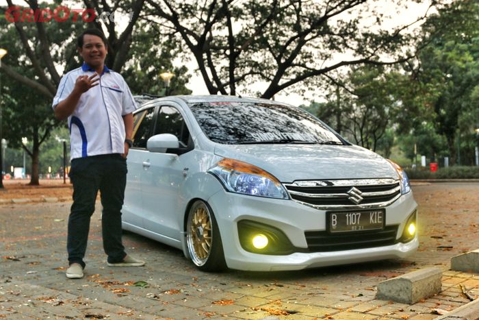 Putro Aji, pemilik mobil tergabung dalam ERCI chapter Bekasi