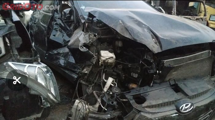 Hyundai Tucson lawas hancur akibat kecelakaan maut KM 91 Tol Cipularang.
