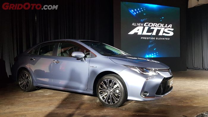 Toyota Corolla Altis Hybrid 2019