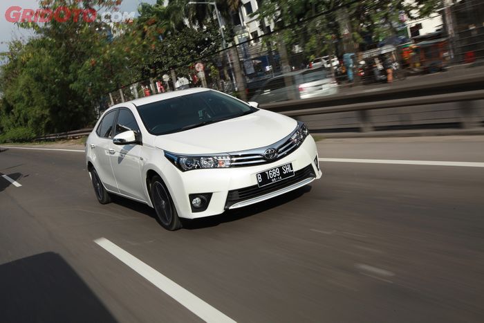 Toyota Corolla Altis 2014