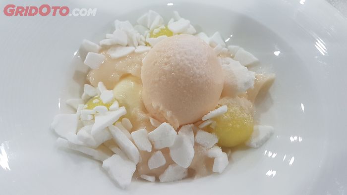 Sweet Melon dari Chef Sun Kim yang meraih bintang satu Michelin Guide Singapore 2018